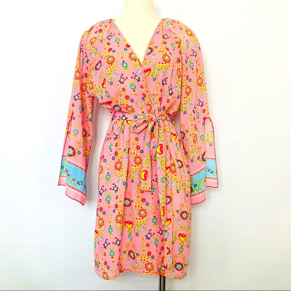 Natori Silky Kimono Robe Flower Folk Art Print Flutter Sleeve